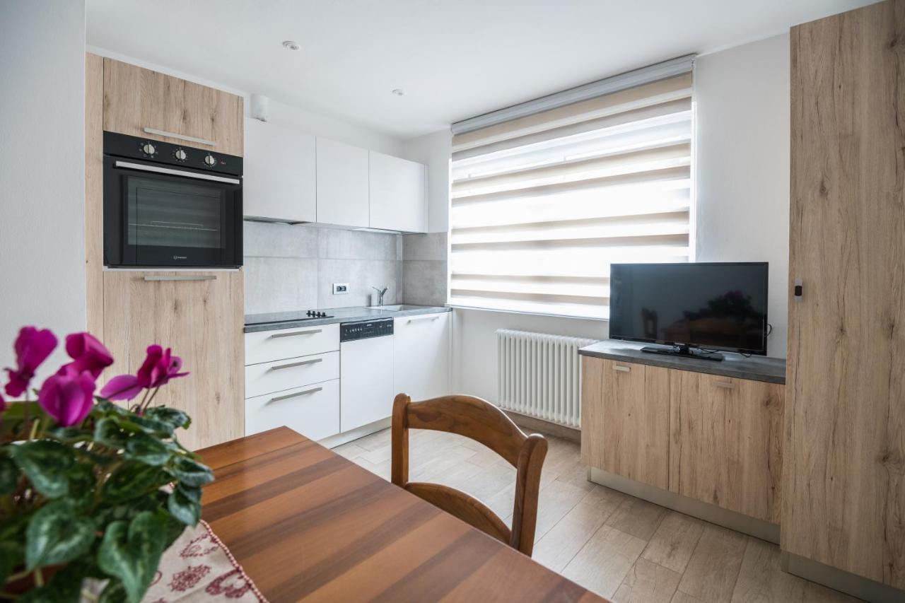 Piccola Cesa Apartment *